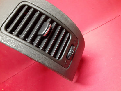 2005 - 2009 Nissan Pathfinder RIGHT PASSENGER Dash Air Vent Bezel 68760-EA100