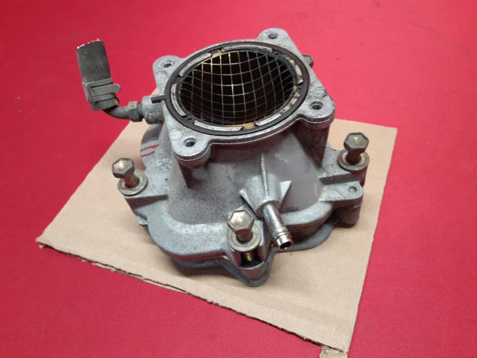 2005 Toyota Highlander V6 Fuel Injection Throttle Body Bracket Horn w/ Screen