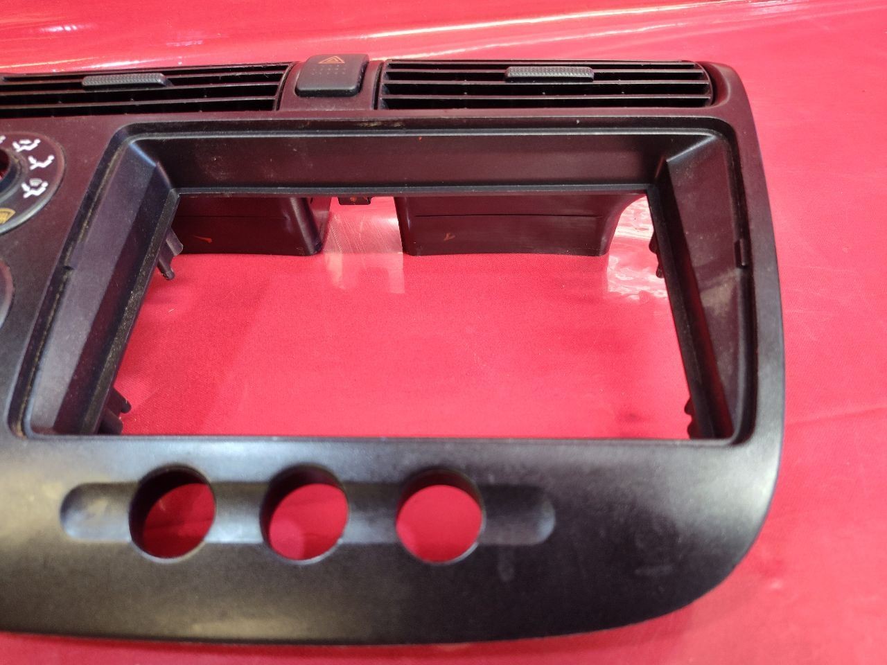 2001 2002 Honda Civic Coupe Radio Climate w/ A/C Air Vent Faceplate Bezel