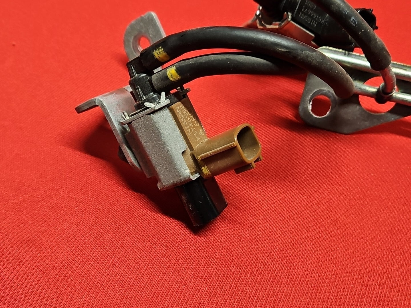 2019 Infiniti QX60 / 22-24 Pathfinder Solenoid Vacuum Hose Gallery w/ Solenoids
