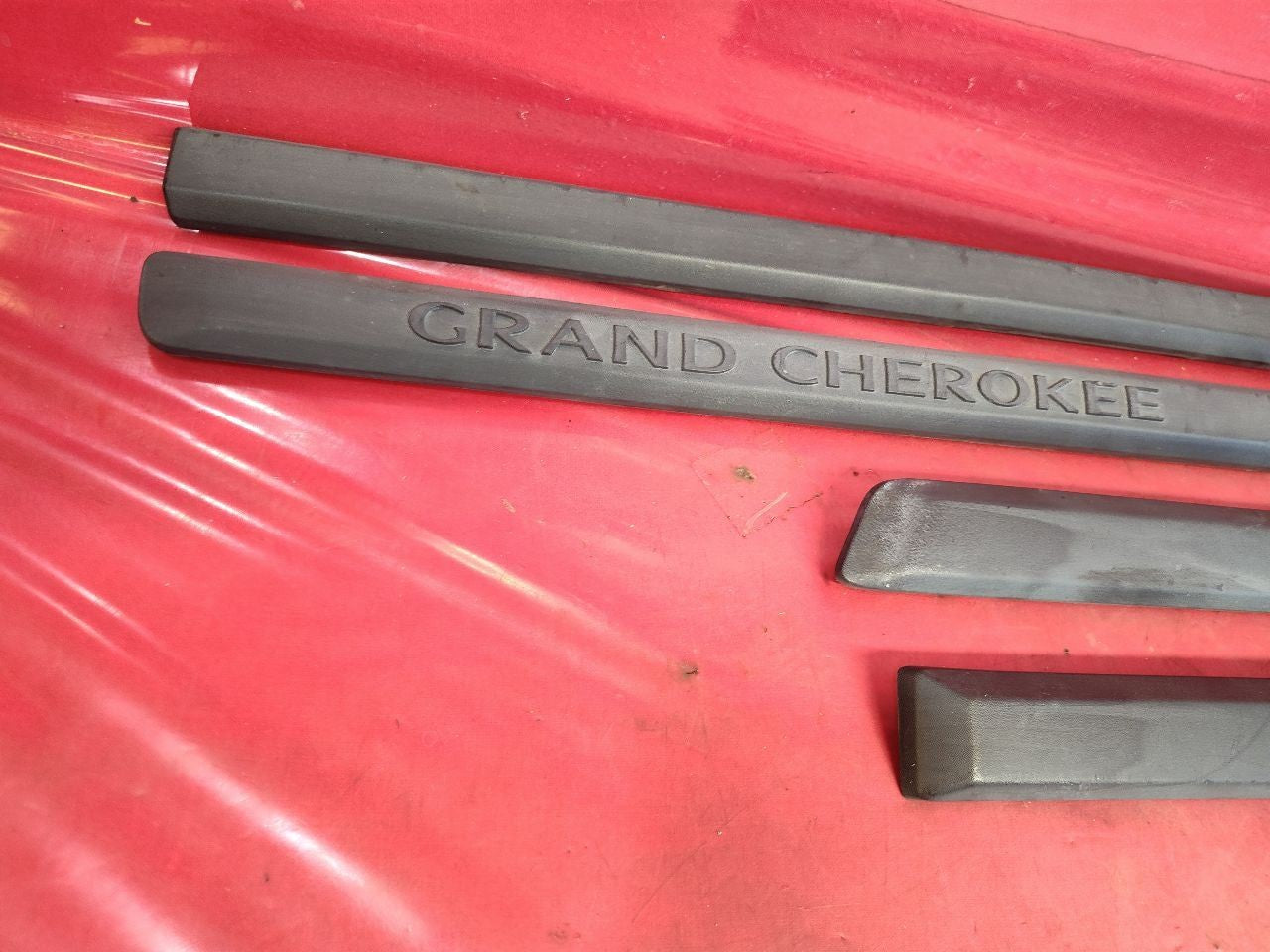 2007-2010 Jeep Grand Cherokee Laredo FRONT/REAR Door Molding Trim Set Black