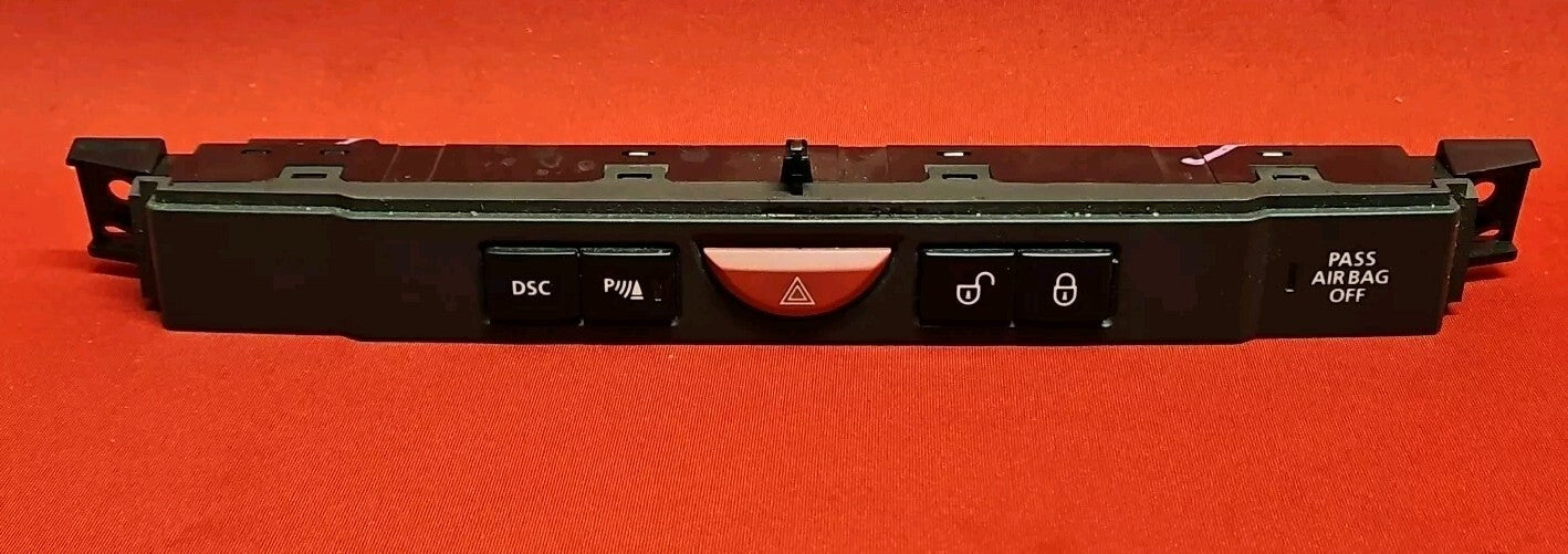 06 - 08 Land Rover Range Rover Sport HSE Dash Hazard / Door Lock Switch Panel