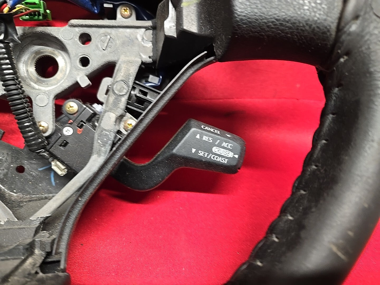 2005 2006 Saab 9-2x Steering Wheel Black Leather w/ Cruise 32010144