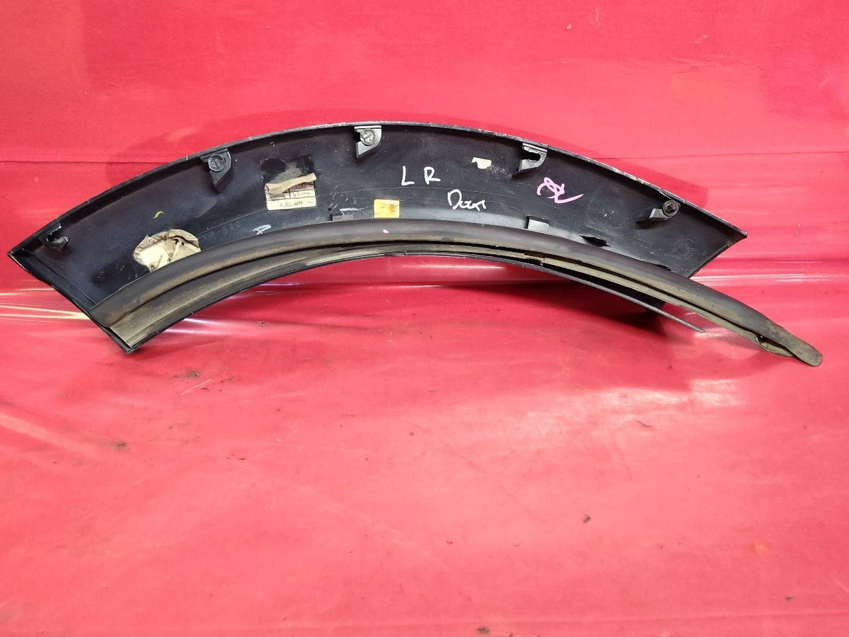 2010-2016 Land Rover LR4 Left Driver REAR DOOR Wheel Arch Trim Moulding Black