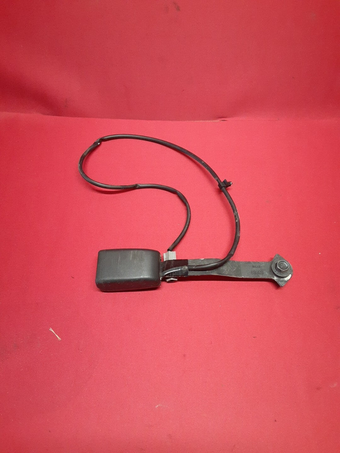 2007 2008 2009 Mazda CX-7 Front Left Driver Seat Belt Buckle EGY1-57-680A-02