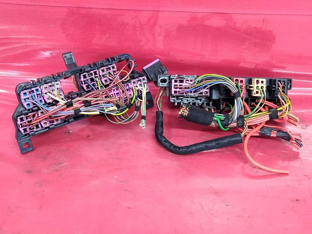 2001 VW Volkswagen Passat 2.8L V6 A/T AWD Interior Cabin Fuse Box Relay Set