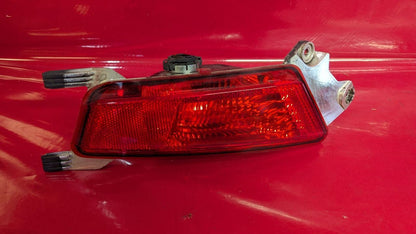 2012-2019 Land Rover Range Rover Evoque RIGHT REAR Bumper Fog Lamp Reflector Red