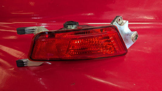 2012-2019 Land Rover Range Rover Evoque RIGHT REAR Bumper Fog Lamp Reflector Red
