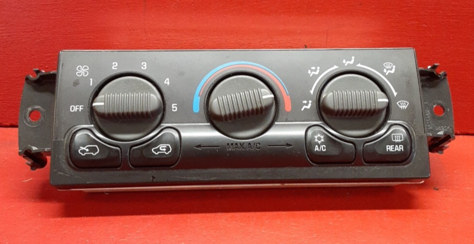 1999-2002 Chevrolet Suburban Climate Heater A/C Control Unit 15054698