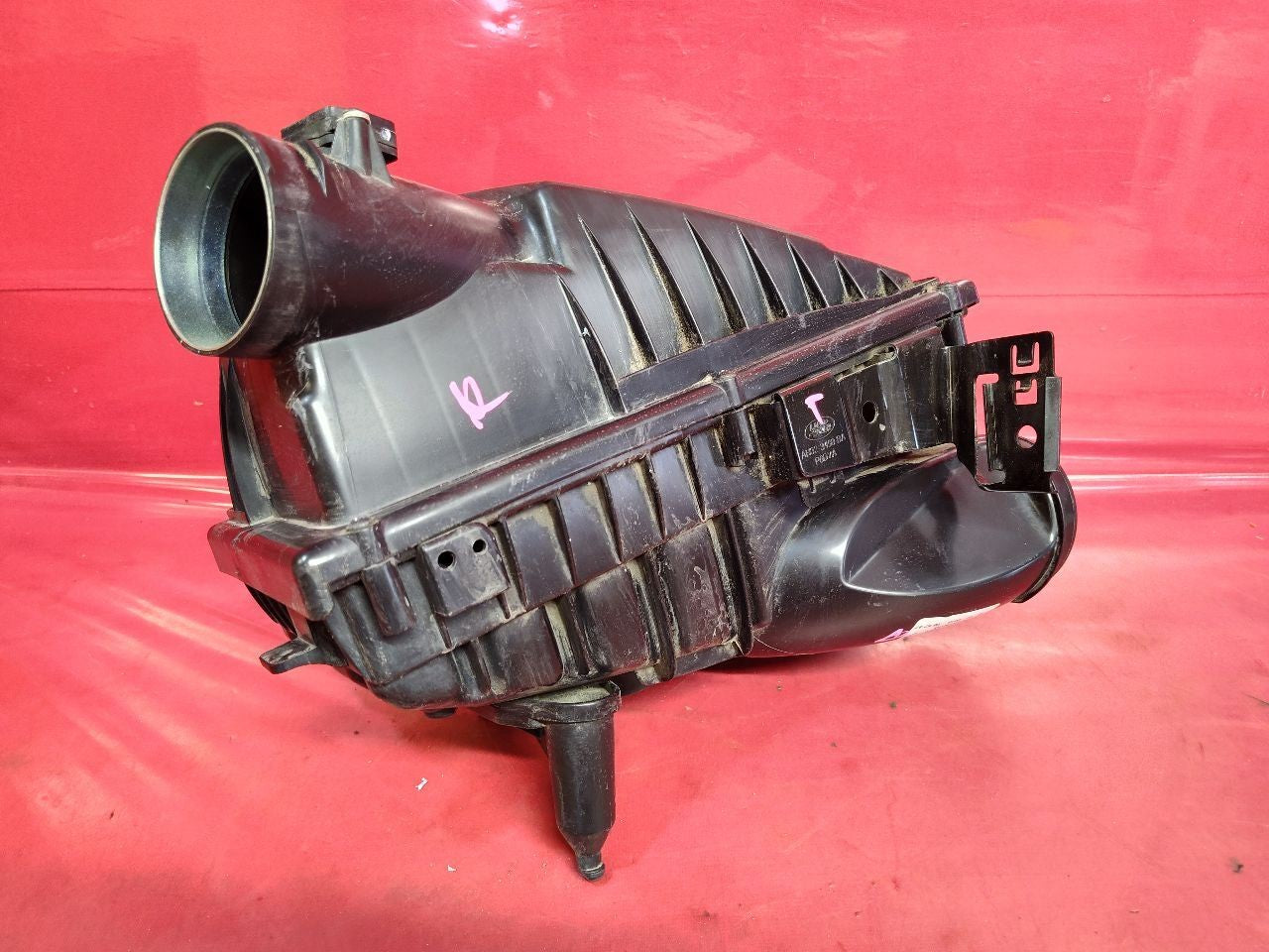 2010-2013 Land Rover LR4 Range Rover LEFT DRIVER Air Cleaner Filter Box Housing