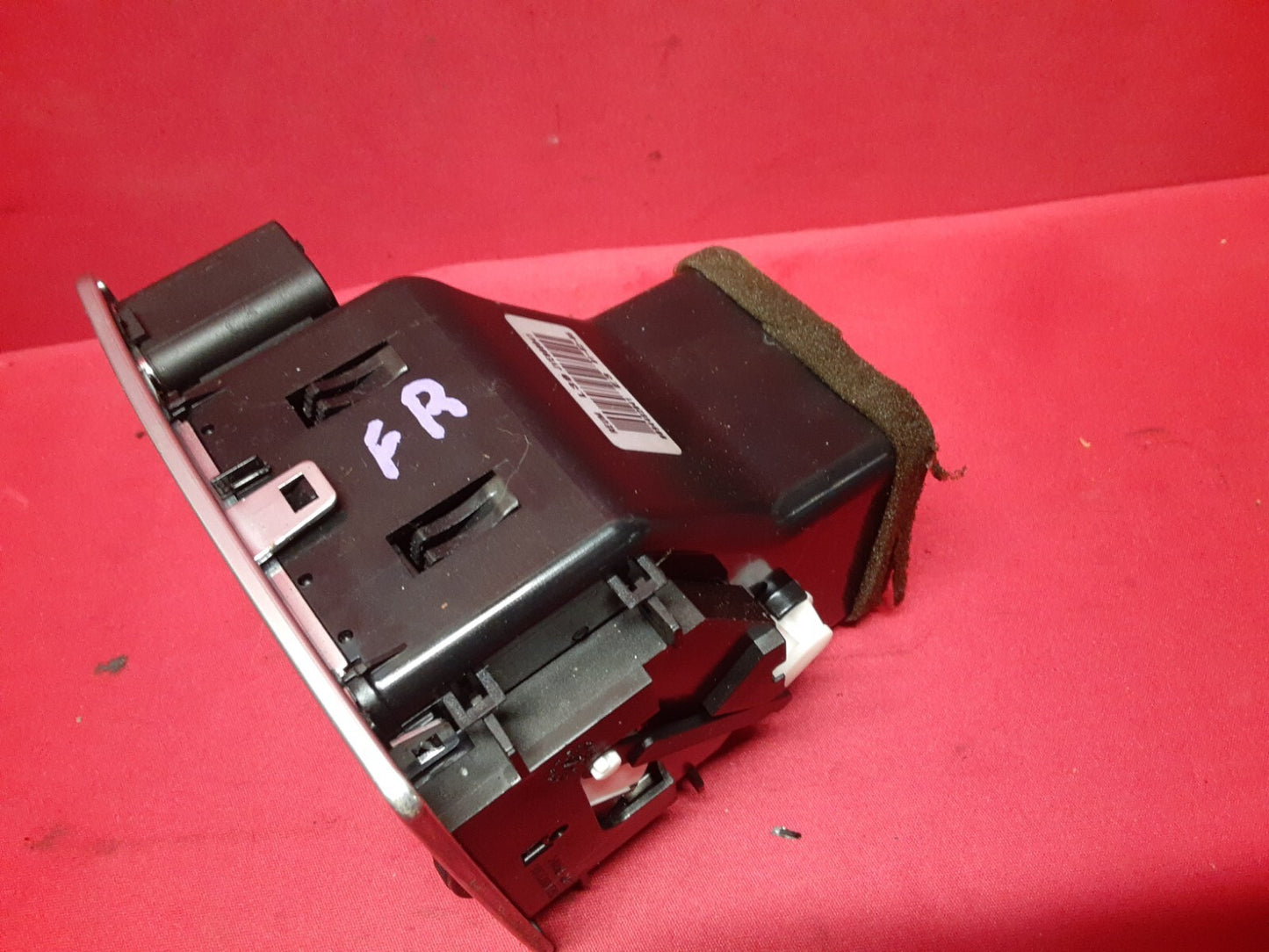 2003 - 2006 Range Rover HSE RIGHT OUTER Dash Air Vent Register JVE000041