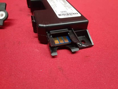 2010 - 2016 Buick Chevy Roof Console Map Light Garage Opener Module 13501109