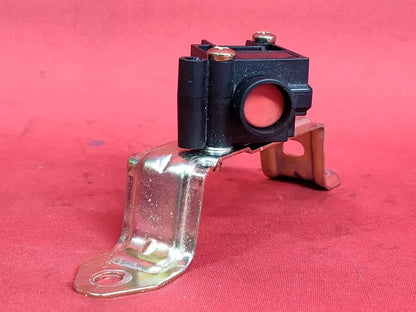 2001-2004 Ford Escape XLS XLT Fuel Pressure Inertia Cut-Off Cut Off Switch