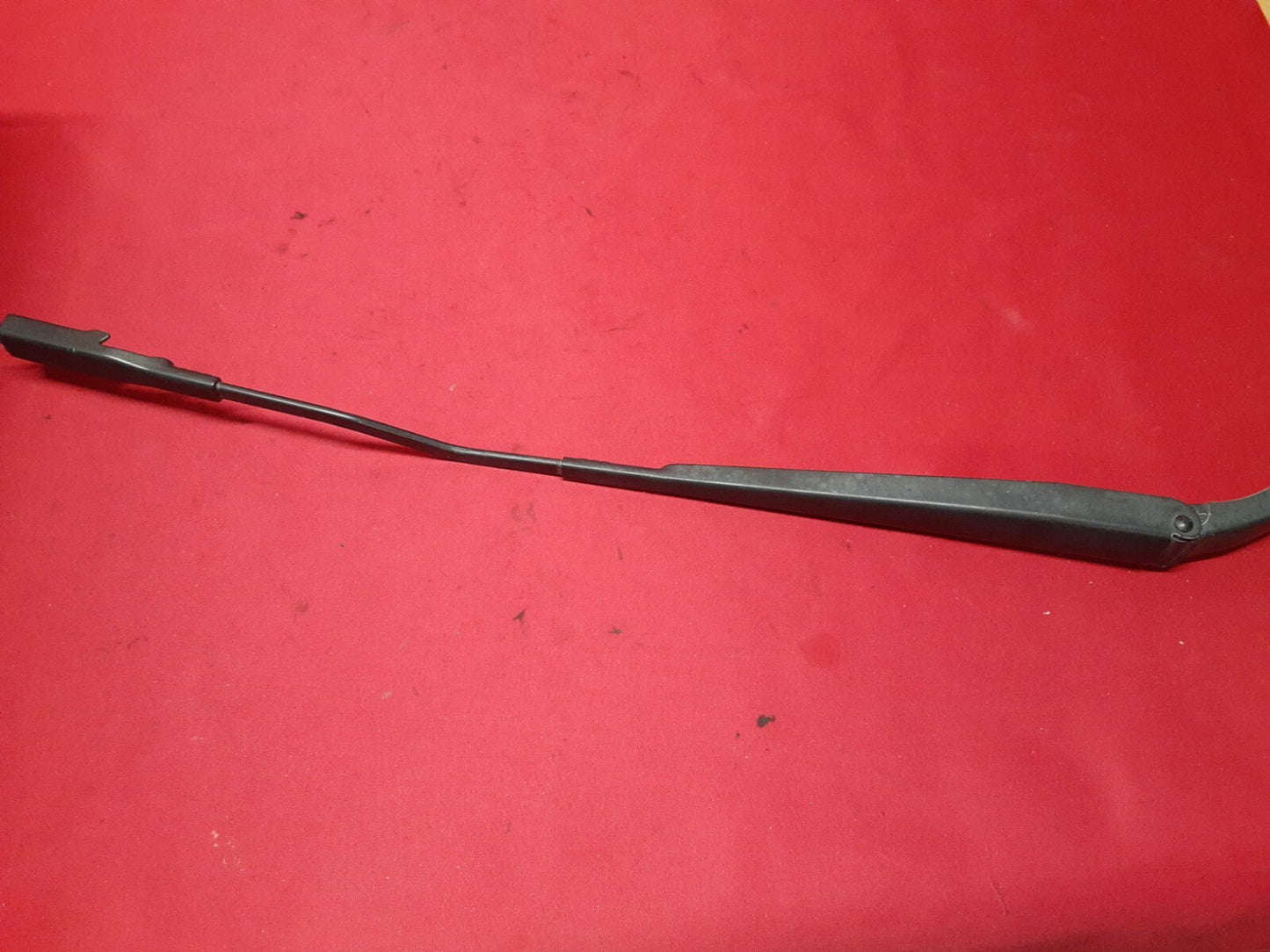 2010 - 2019 Lincoln MKT RIGHT PASSENGER  Side Wiper Arm  AE9Z-17526-A