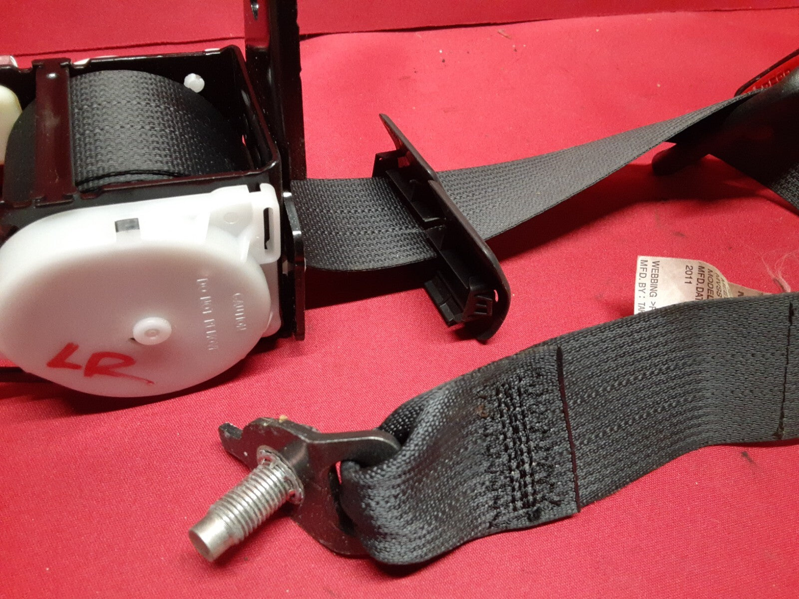 2011 - 2019 Infiniti REAR LEFT DRIVER Seat Belt w/ Buckle Black 88844-1MA0B