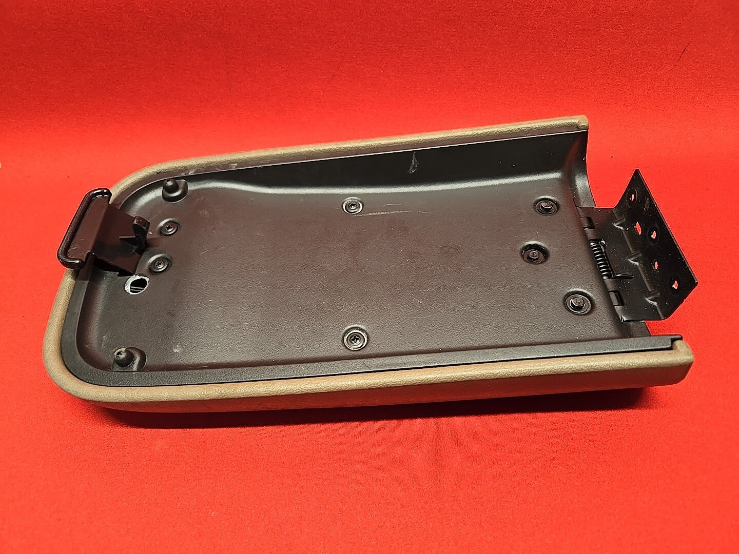 2004 Buick Rainier Chevy Trailblazer GMC Envoy Center Console Armrest Lid