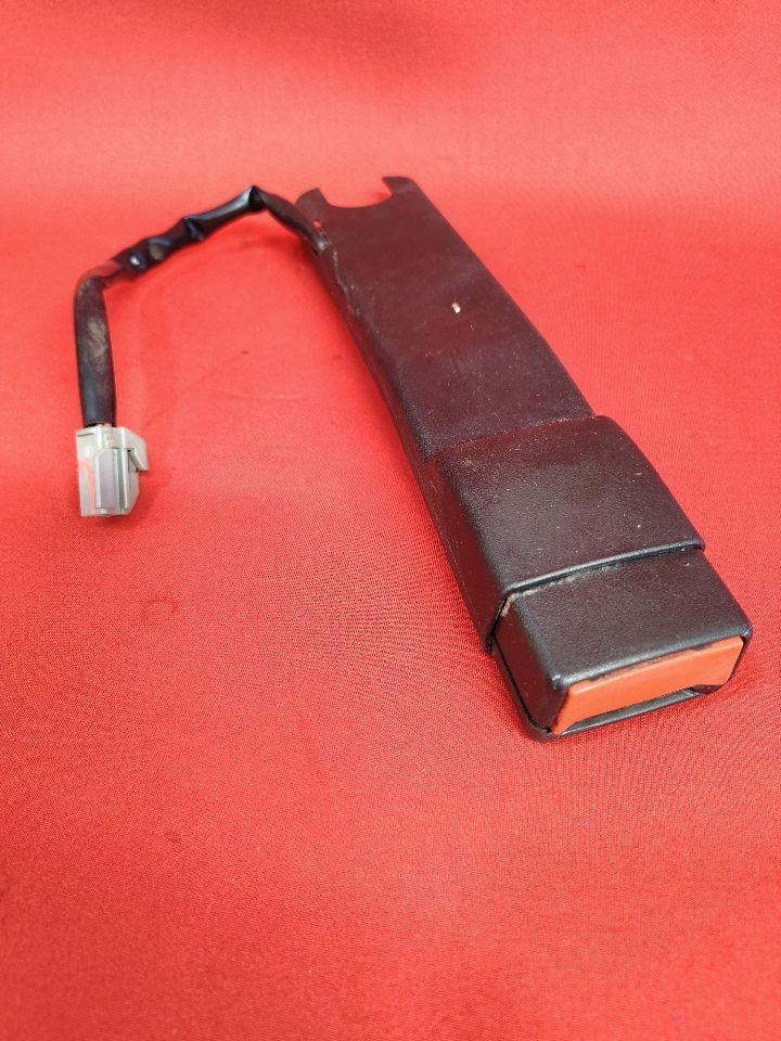 2013-2018 Dodge Ram Pickup FRONT Left -or- Right Seat Belt Buckle Tongue Black