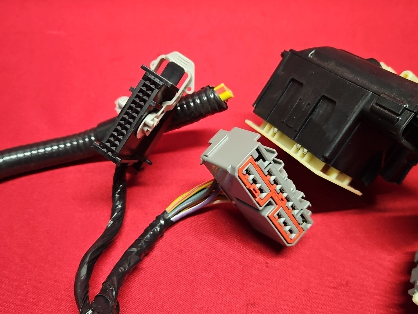 2008-2012 Mercury Mariner Ford Escape Interior Fuse Smart Junction Box *PIGTAILS