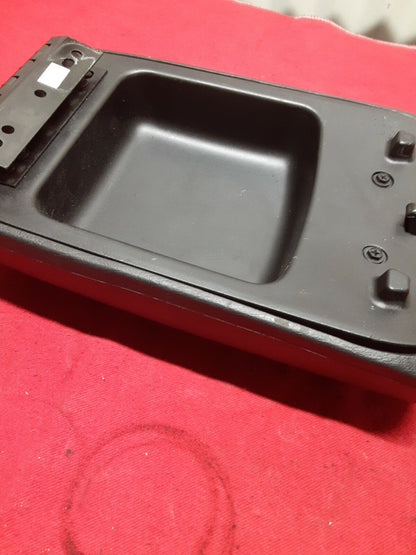 2002 - 2007 - Jeep Liberty Center Console Armret Arm Rest Lid Black