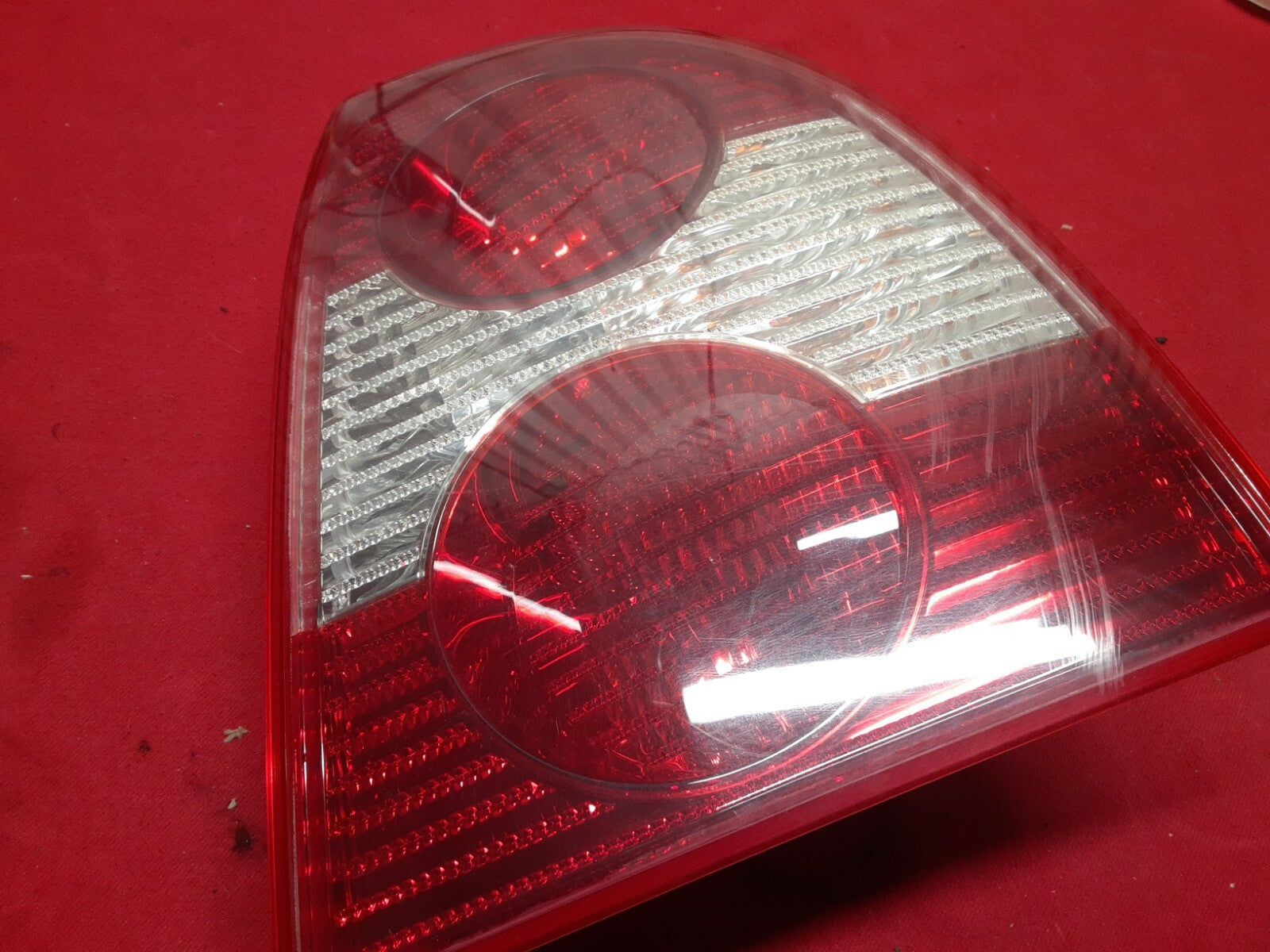 2001 2002 2003 2004 2005 VW Volkswagen Passat RIGHT PASSENGER Tail Light Lamp