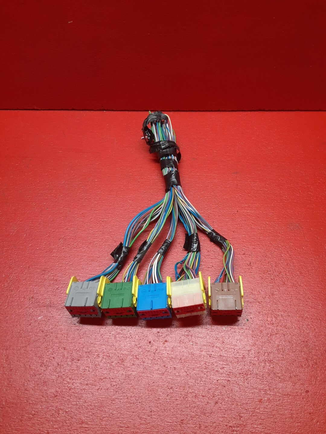 2013-2021 Land Rover Range Rover Air Suspension Control Module PIGTAIL LR061457