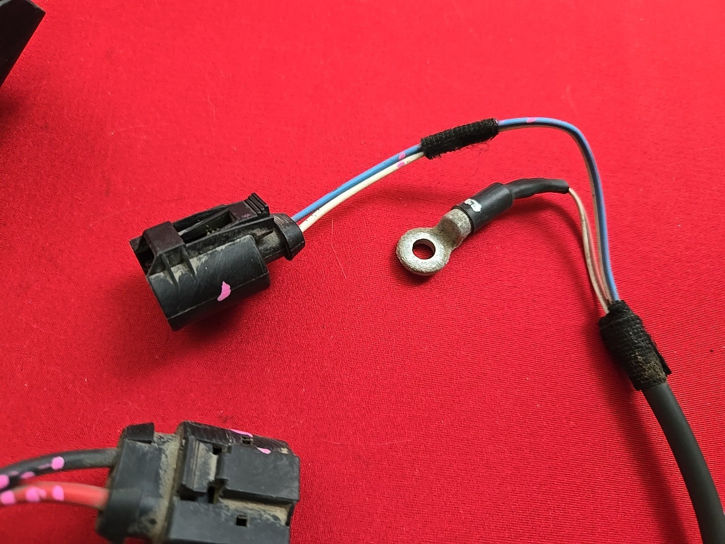 2012-2016 Land Rover LR4 Pneumatic Air Ride Suspension Compressor Pump HARNESSES