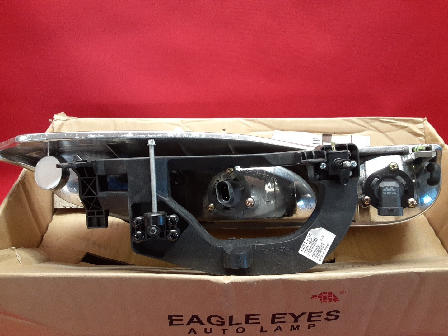 Eagle Eyes GM294-B001L Front Left Headlight for 2001 2002 Saturn S Series