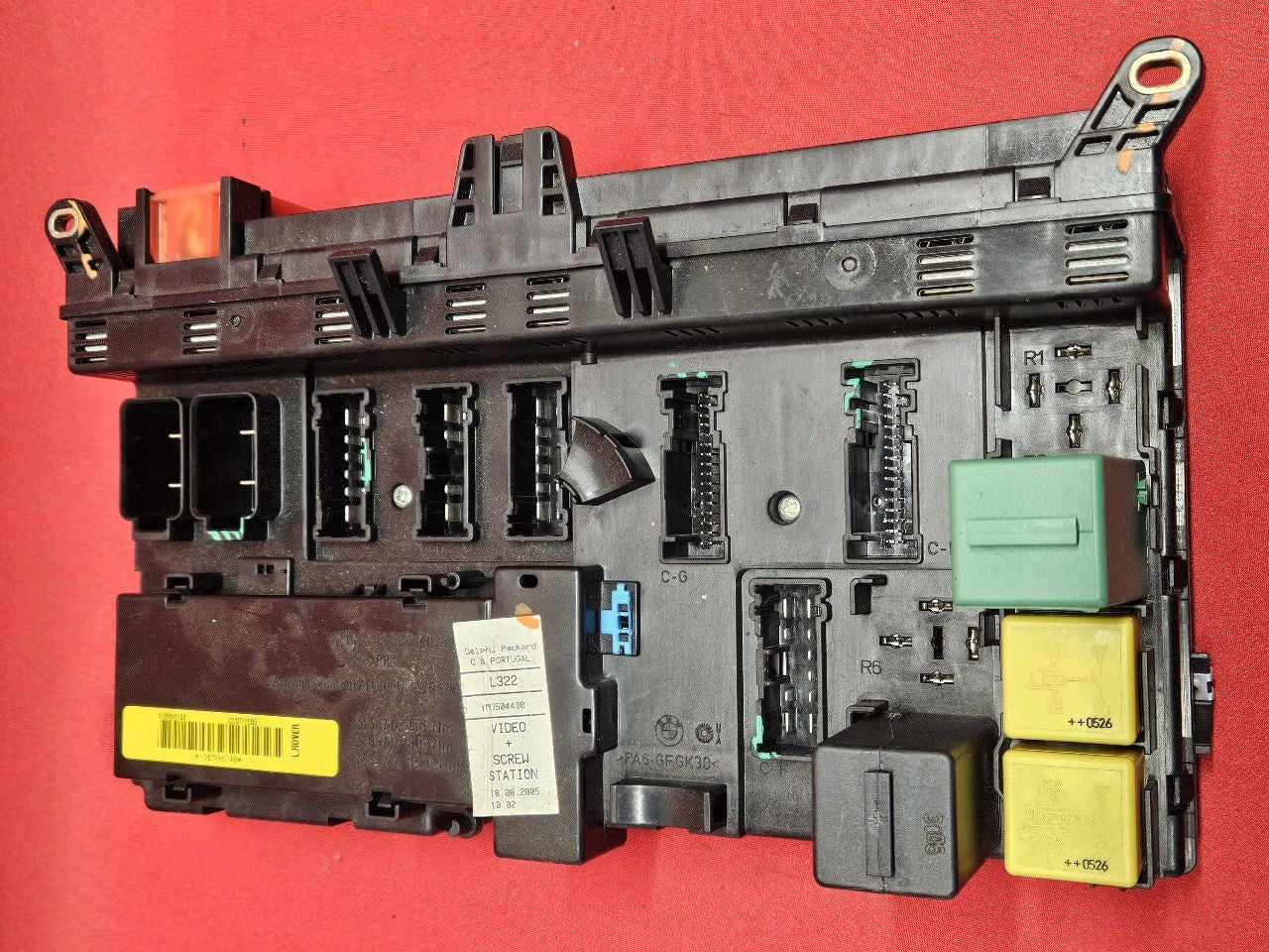 2006 Range Rover V8 Supercharged Interior Under Dash Instrument Panel Fuse Box