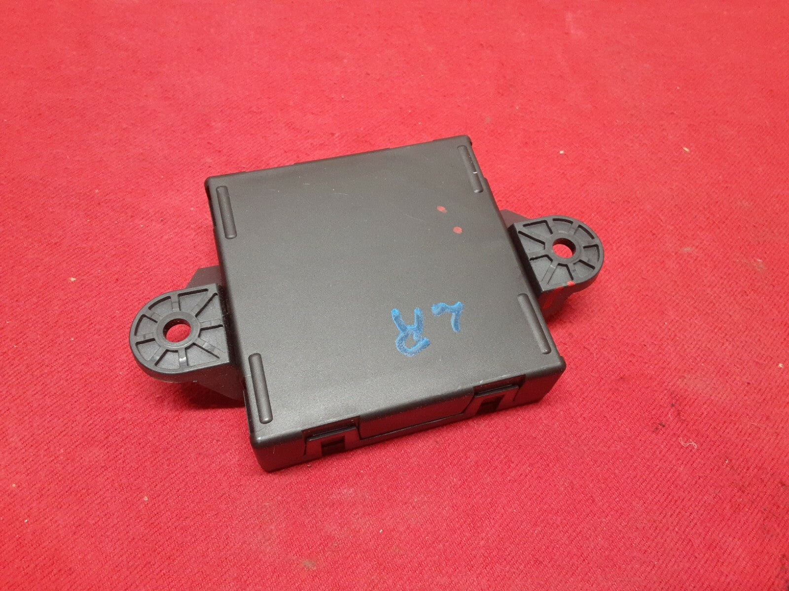 2012 Mercedes C300 LEFT DRIVER -REAR- Door Control Module A 212 900 39 06