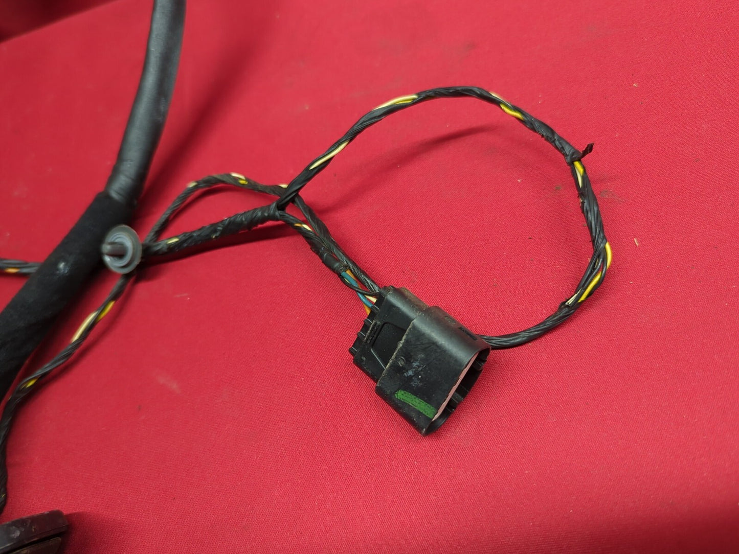 2009 - 2012 Kia Sorento FRONT RIGHT Door Panel Wiring Harness 91610-1U030