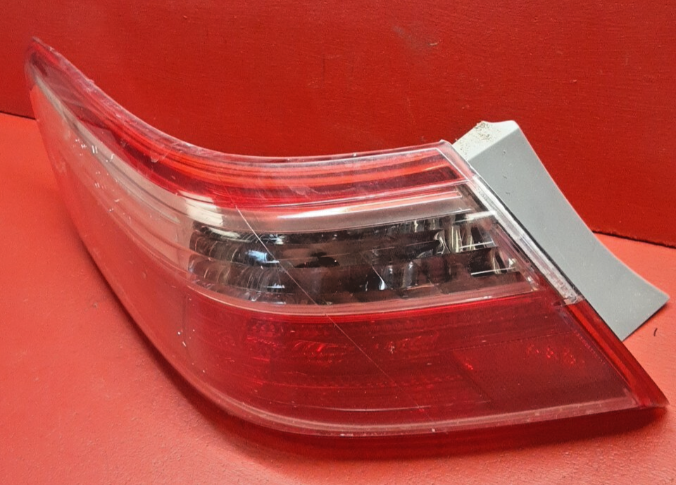 2007 2008 2009 Toyota Camry Rear Left Outer Tail Light Lamp 81560-06240