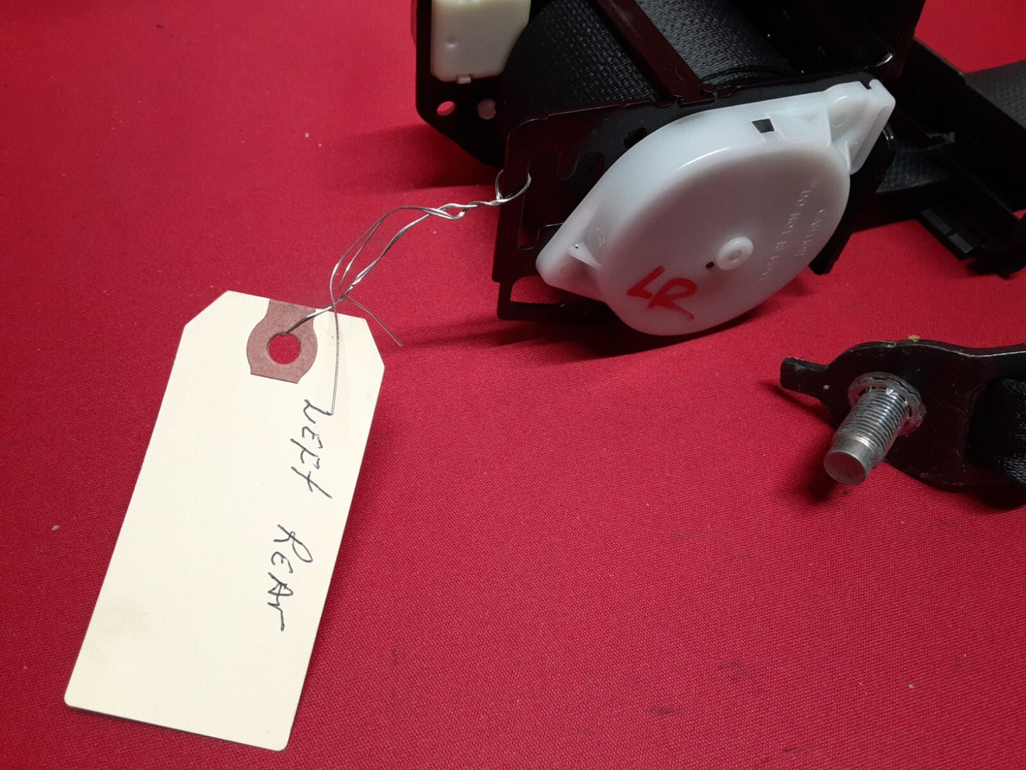 2011 - 2019 Infiniti REAR LEFT DRIVER Seat Belt w/ Buckle Black 88844-1MA0B