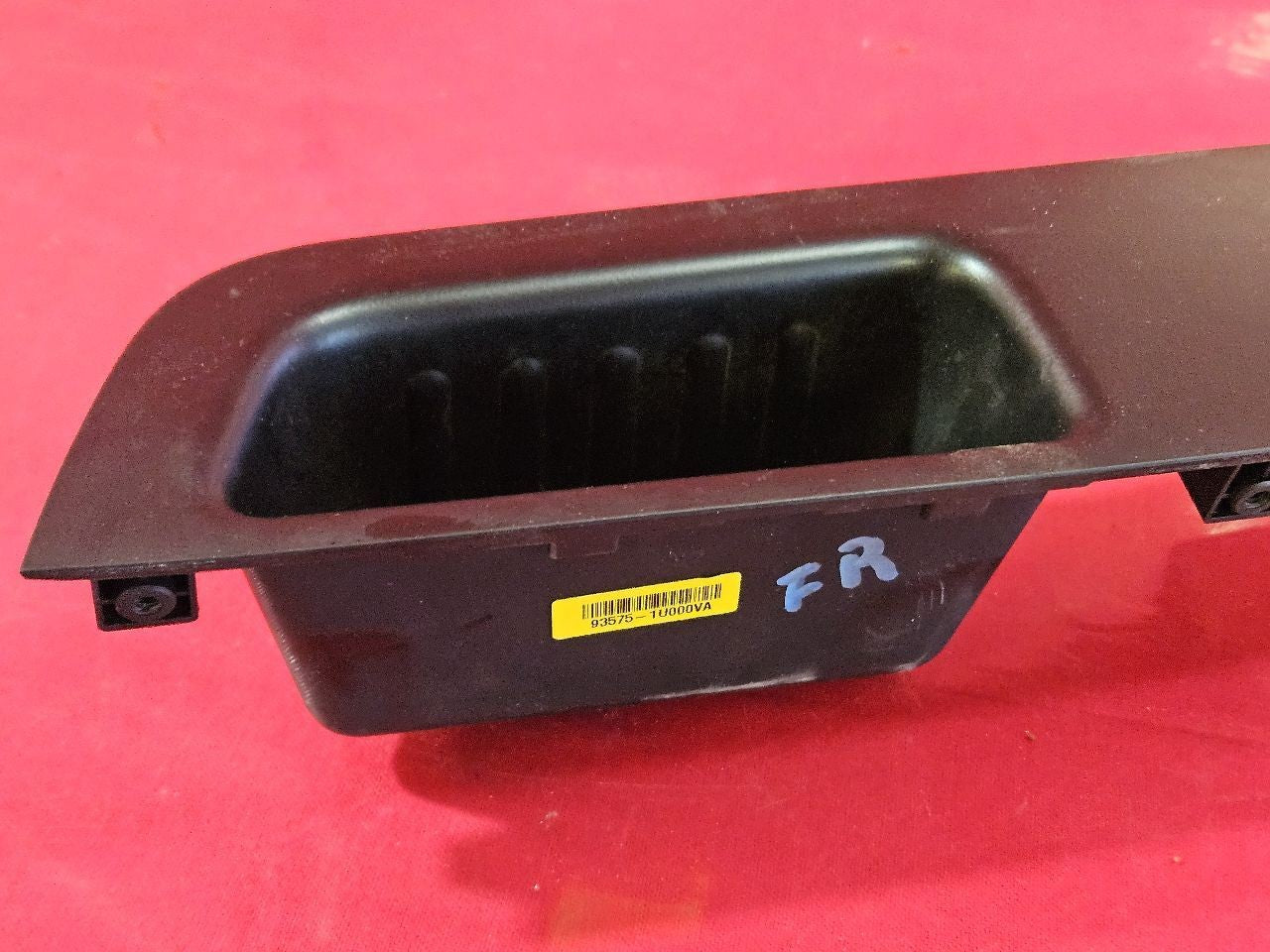 2011-2013 Kia Sorento FRONT RIGHT PASSENGER Door Window Switch w/ Bezel Black