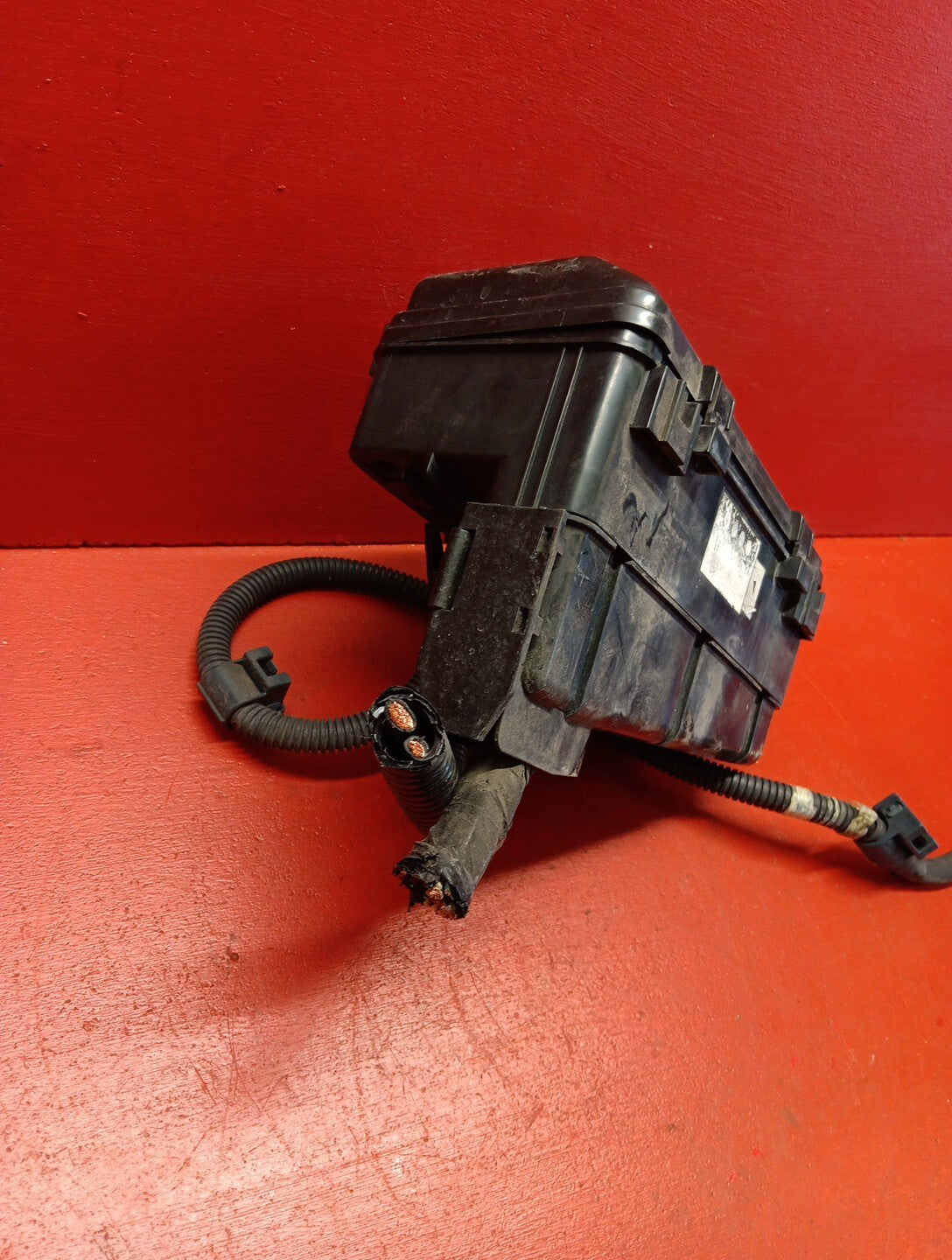 2003-2006 Acura MDX Fuse Block Box Assembly W/ Battery Cable 38250-S3V-A11