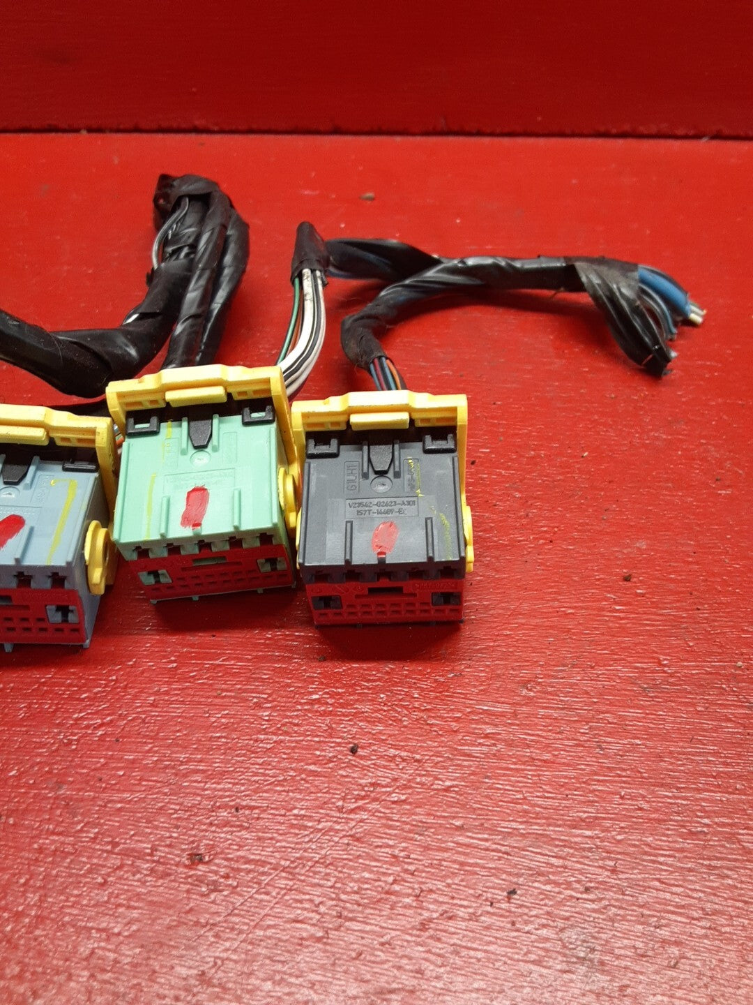 2005 Ford Focus 2.0L BCM Body Control Module Pigtails 1S7T-15K600-JD