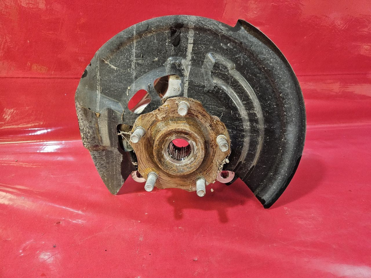 2022-2024 Mitsubishi Outlander FRONT RIGHT PASSENGER Spindle Knuckle Hub /Shield