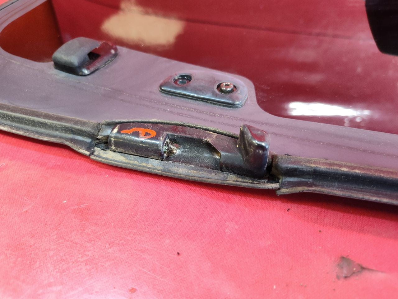 2002-2004 Nissan Xterra Frontier (King Cab) Sunroof Moonroof Glass 73610-9Z400
