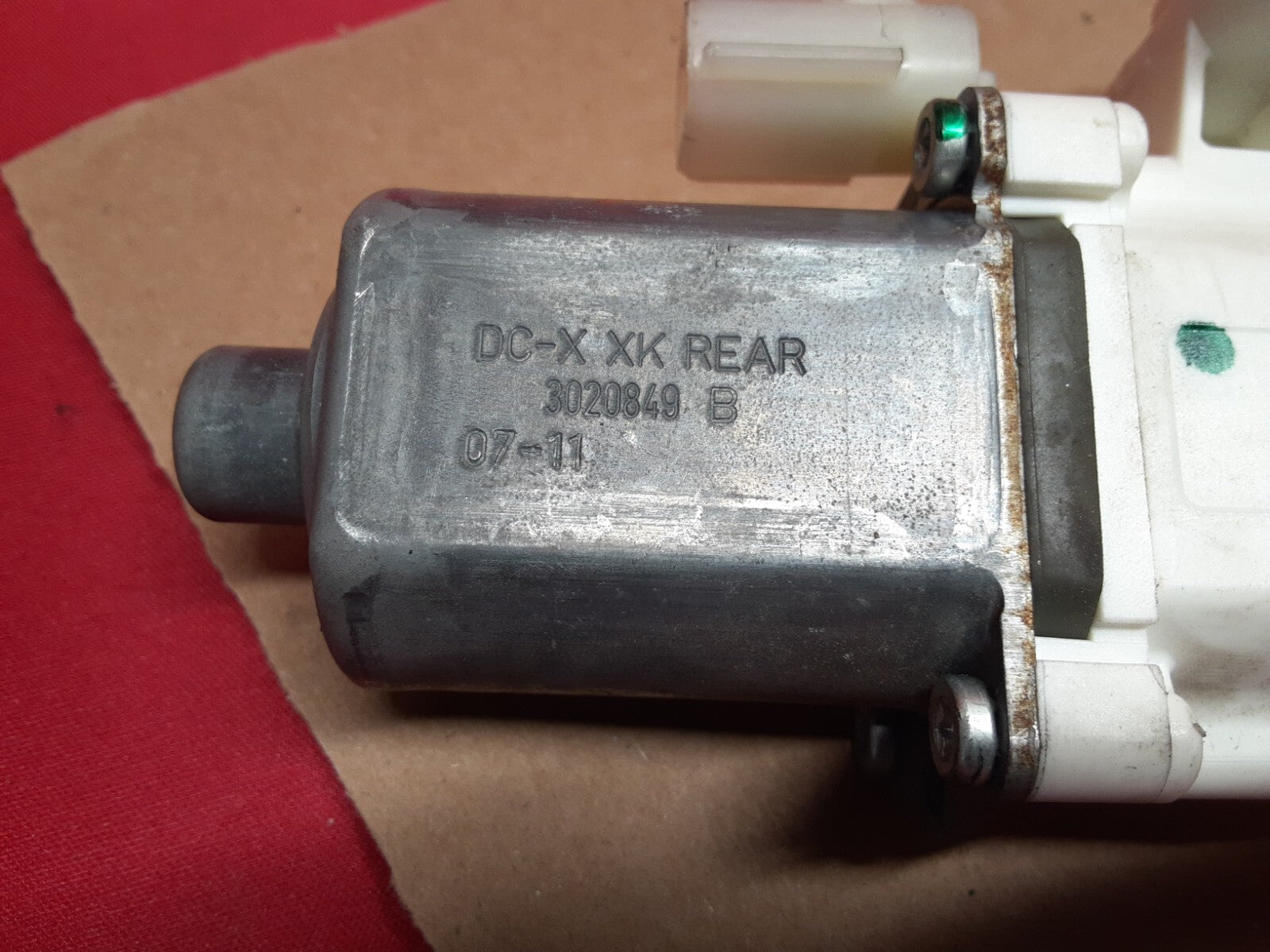 2006 - 2010 Jeep Commander REAR LEFT DRIVER Window Motor 55396483AD