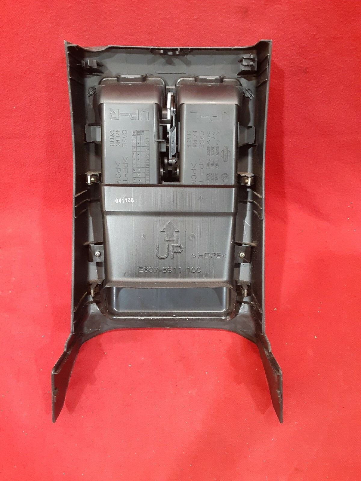 2004 2005 2006 Nissan Maxima Rear Center Console Dash Vent Bezel #607591100