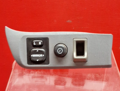 2001-2005 Toyota Rav4 Mirror Instrument Dash Switch Panel Assembly 55446-42020