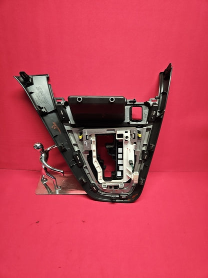 2009 2010 Pontiac Vibe A/T Floor Console Shifter Bezel Trim w/ Cubby 19204492