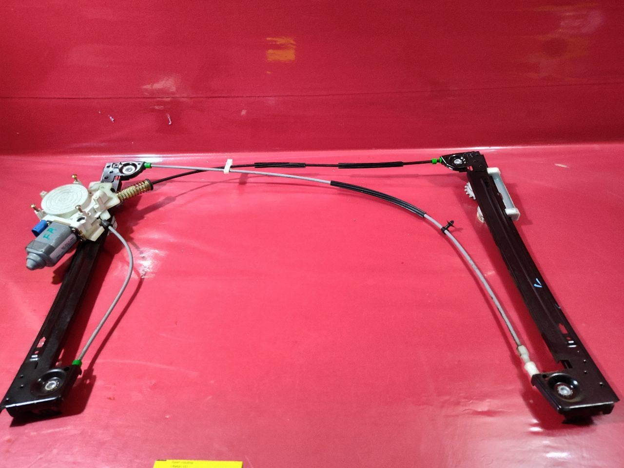 2002-2005 Mini Cooper Base / S RIGHT PASSENGER Door Window Regulator w/ Motor