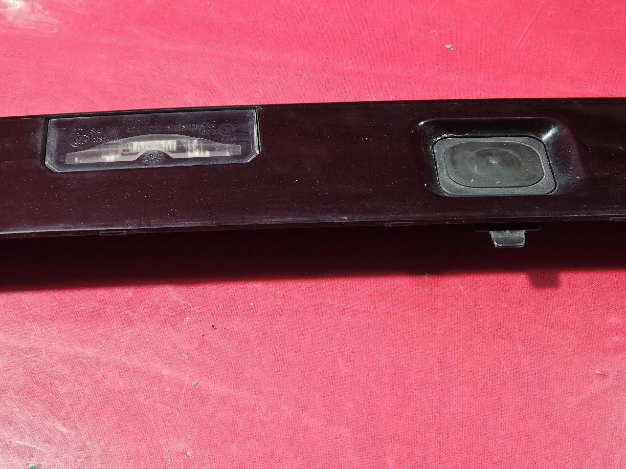 2012-2019 Range Rover Evoque Hatch Liftgate License Lamp Trim Handle Molding
