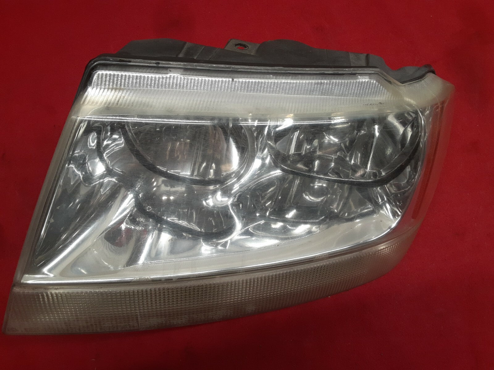 2001 - 2004 Jeep Grand Cherokee Limited Overland LEFT DRIVER Headlight Lamp