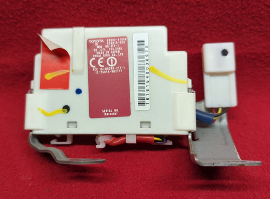 2004 - 2009 Toyota Prius Hybrid Indoor Oscillator Control Module 89992-47040