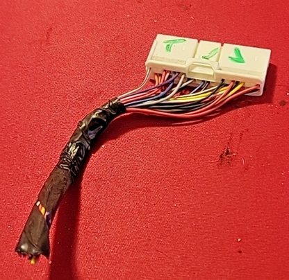 2004 2005 Toyota Prius Anti-Theft Alarm unit Module Pigtail 8999047020