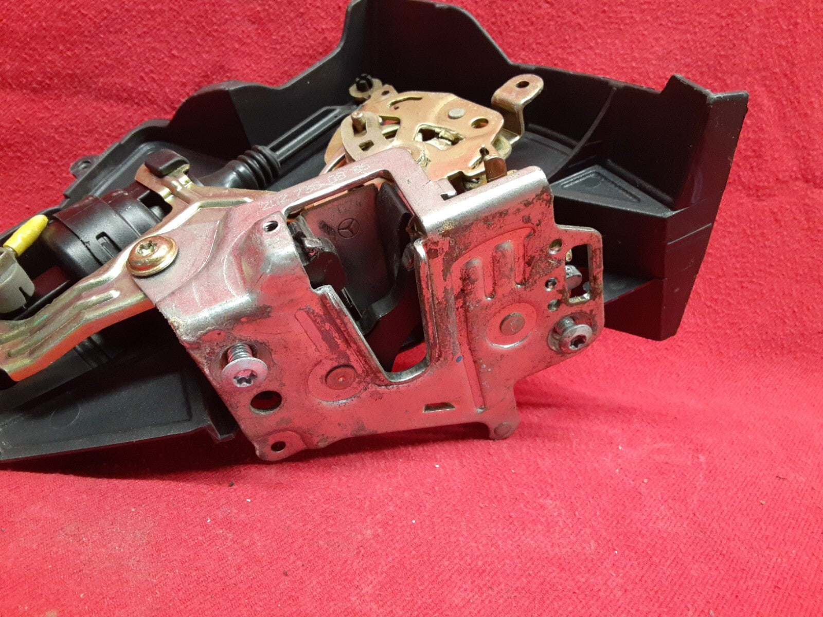 1997 1998 Mercedes C230 C280 RIGHT REAR Door Latch Lock Actuator 202-730-08-35
