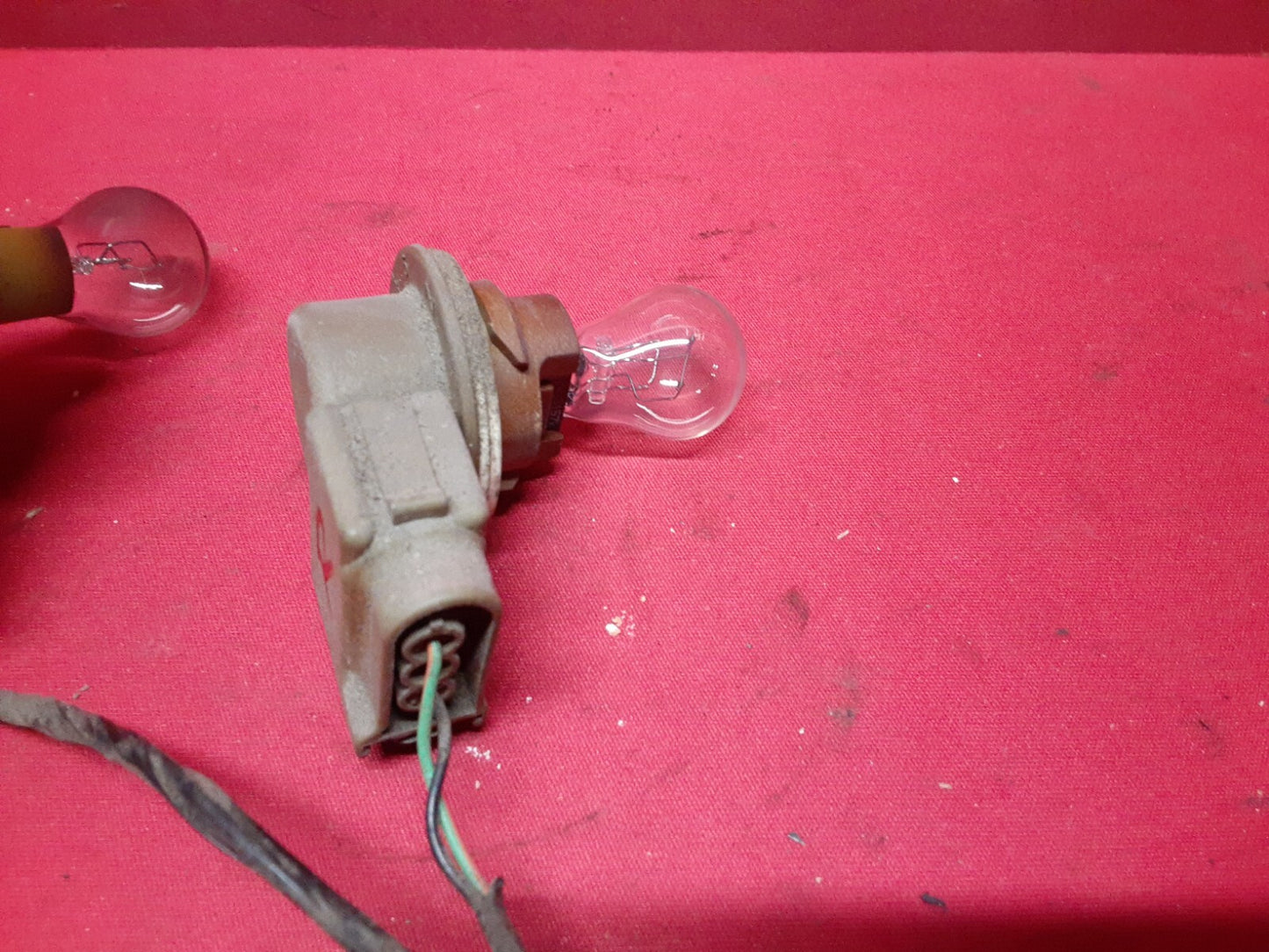 2005 2006 2007 - Ford Focus - Sedan Taillight Passenger Right - PIGTAIL WIRING