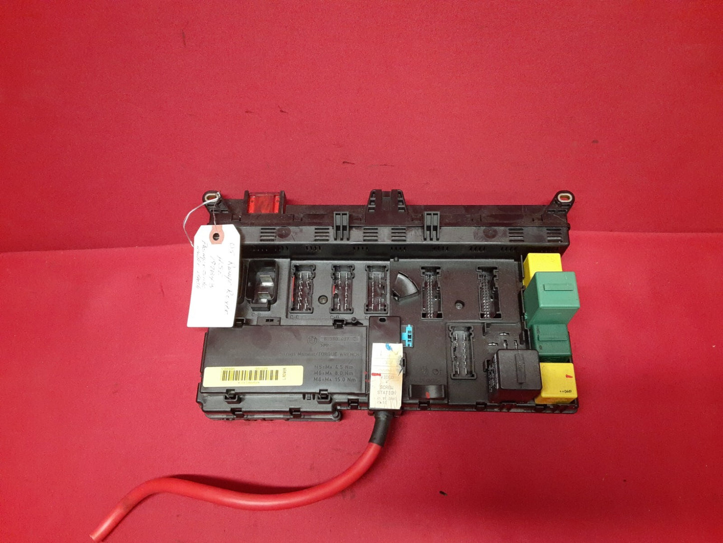 2003 - 2005 Land Rover Range Rover HSE Passenger Under Dash Fuse Box YQE500050