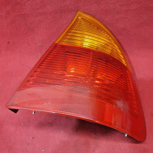 BMW - E46 325i Passenger / Right Tail Light Lamp SW / Wagon - 63216905628